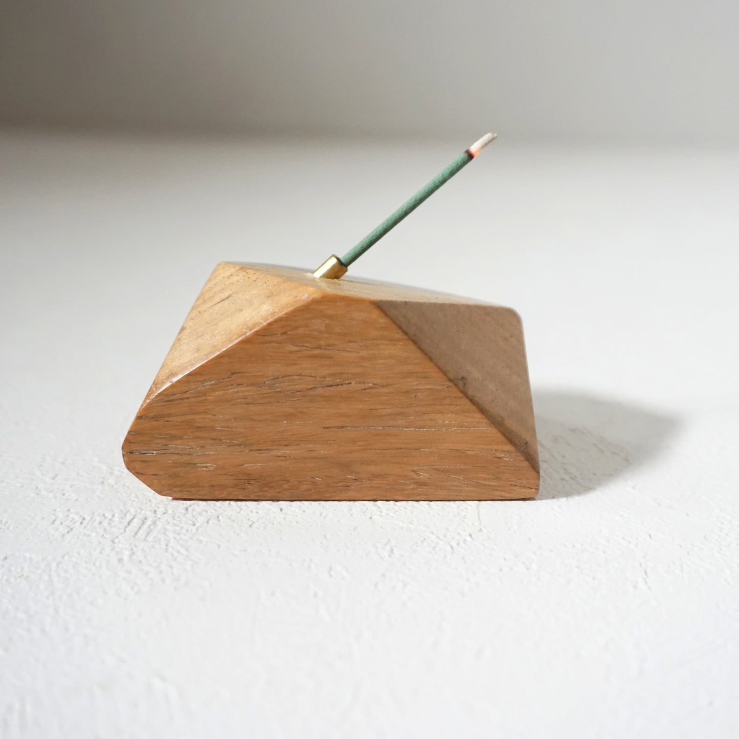 Old Wood Incense Holder-oo1